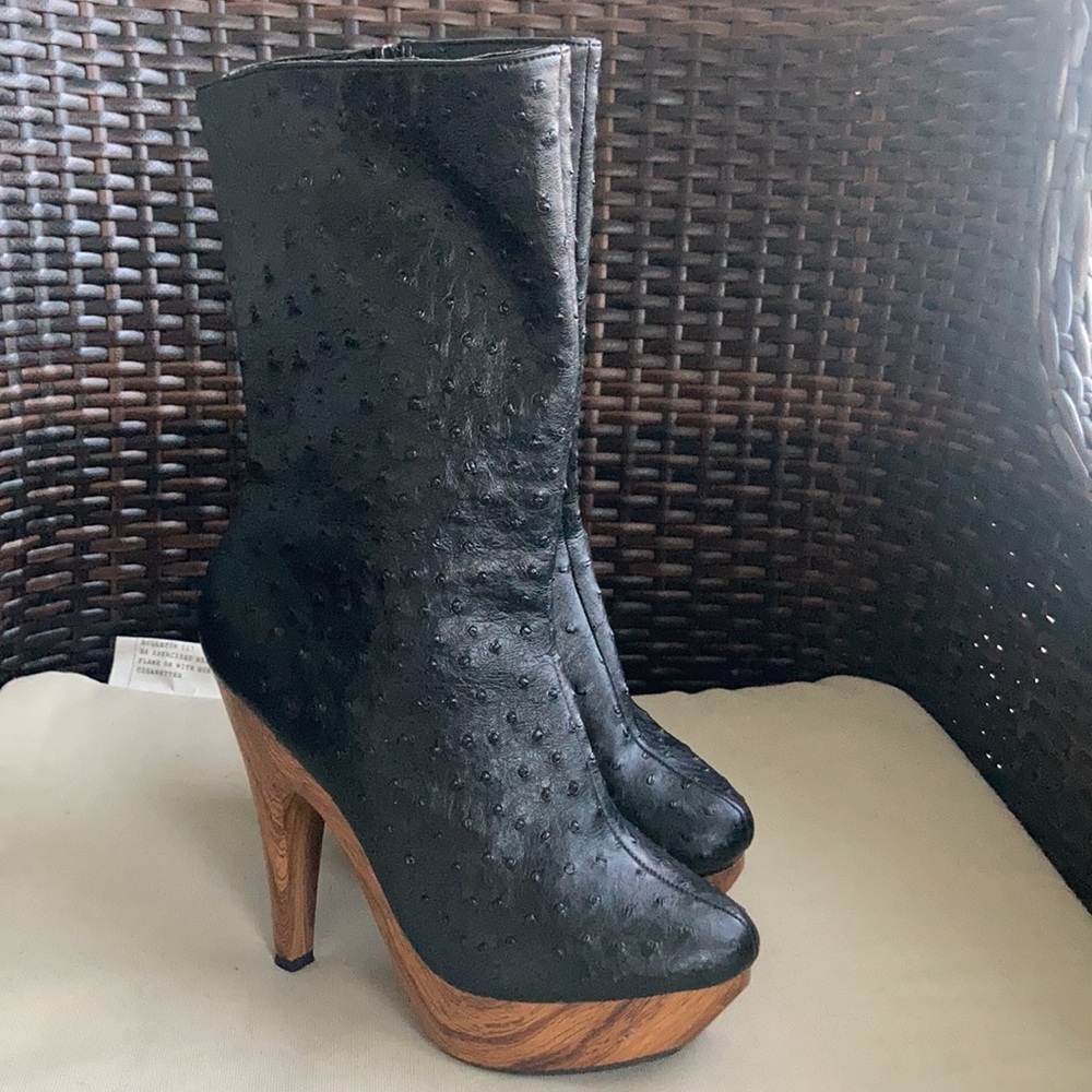 Mona Mia Collezione Ostrich Platform Boots
